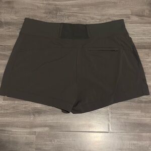 Athleta women’s Trekkie North Shorts  
Olive green